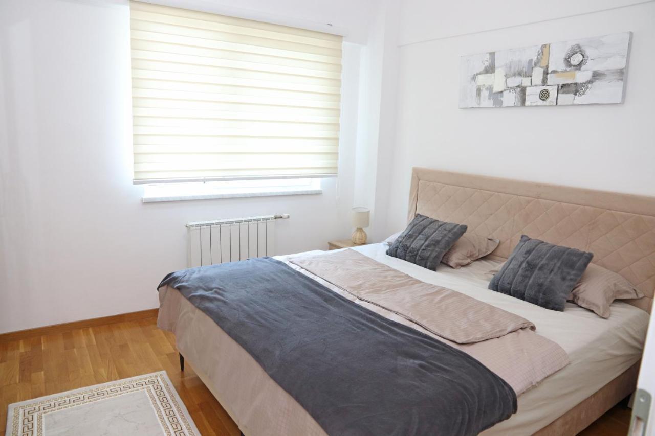 Apartment Cecovic - Mellain Тузла Екстер'єр фото
