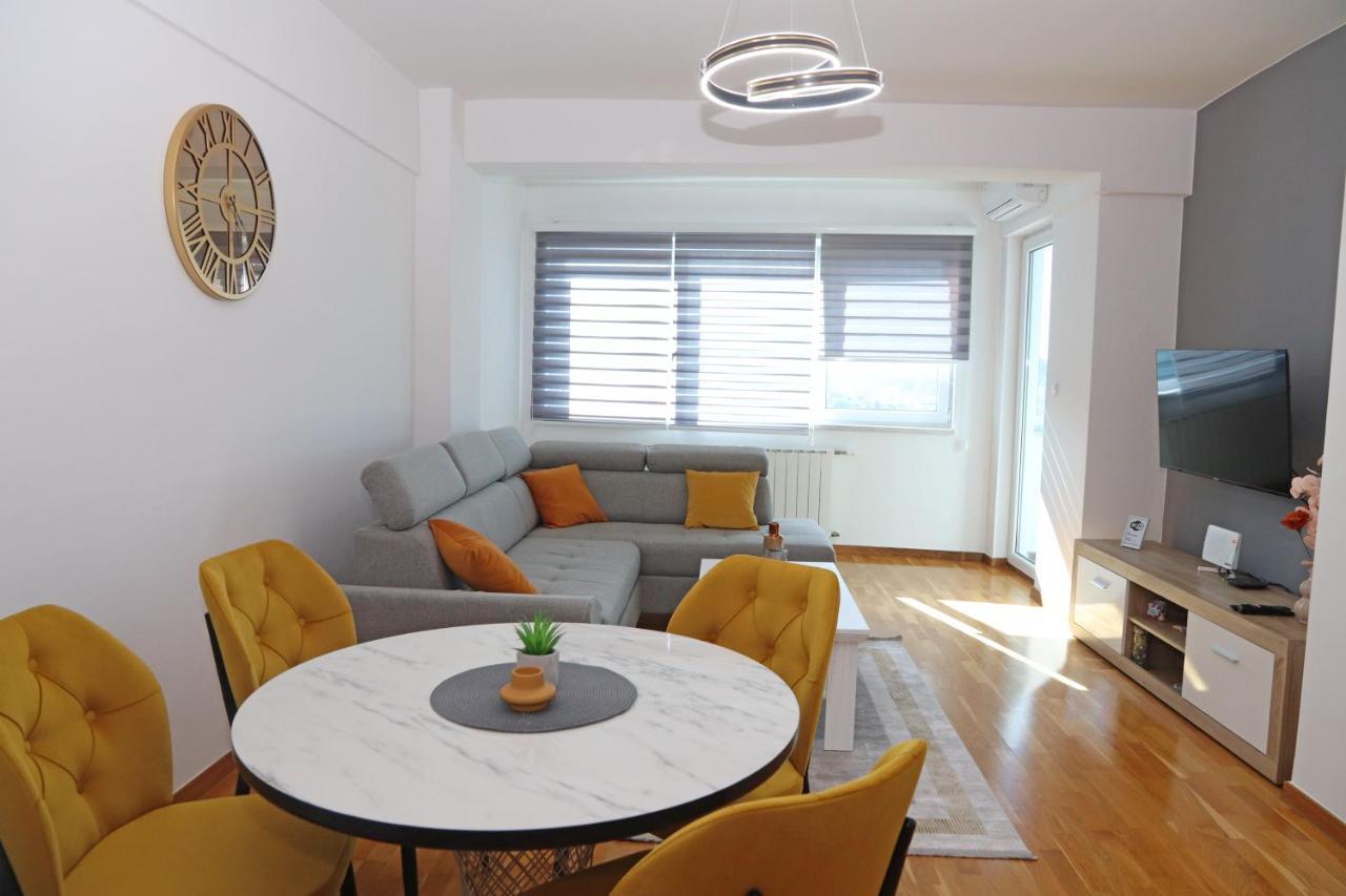 Apartment Cecovic - Mellain Тузла Екстер'єр фото