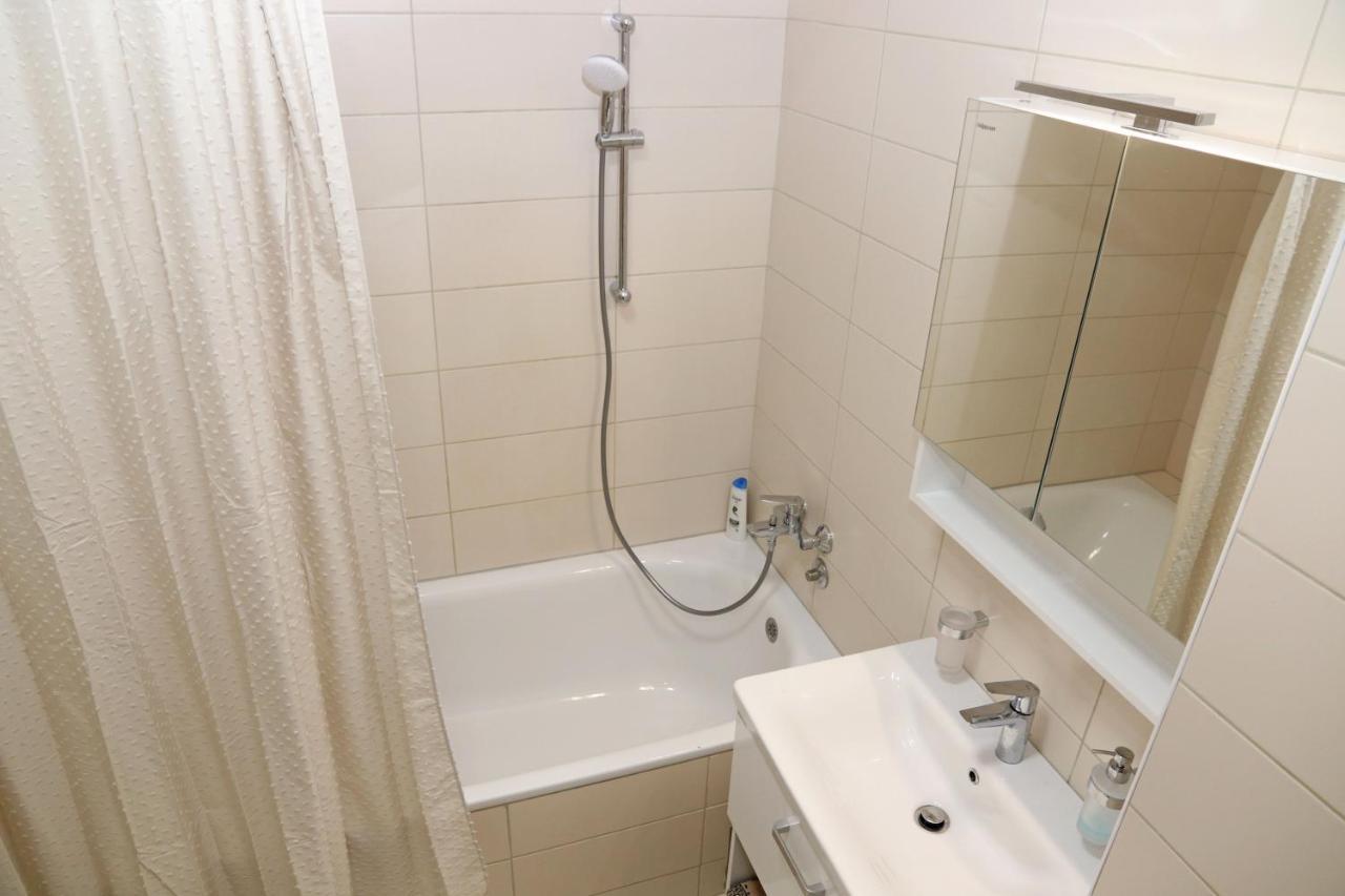 Apartment Cecovic - Mellain Тузла Екстер'єр фото