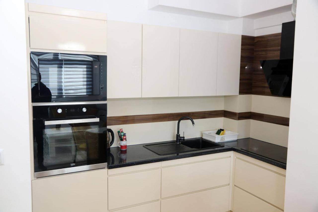 Apartment Cecovic - Mellain Тузла Екстер'єр фото